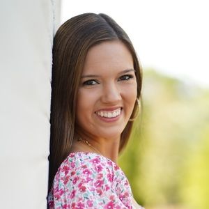 Meet your Posher, Caitlin